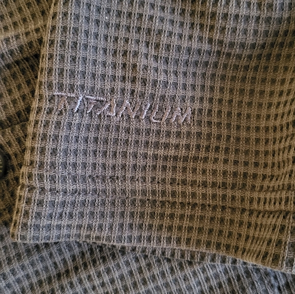 Columbia Titanium Men's Large S/S Shirt Dark Gray - Picture 2 of 6